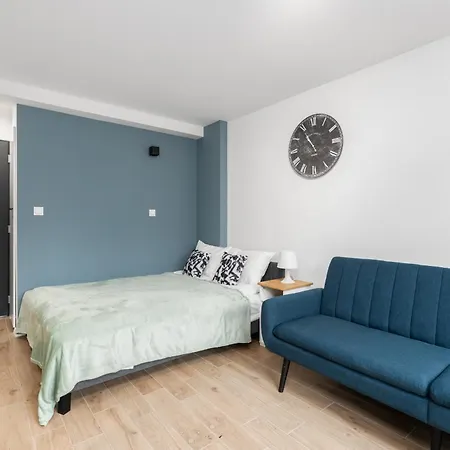 Apartment Krosnienska On Ground Level By Renters *